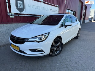 Opel Astra 1.4 Turbo Innovation // Automaat // 150PK // Leer // Schuif.dak // Stoelkoeling //