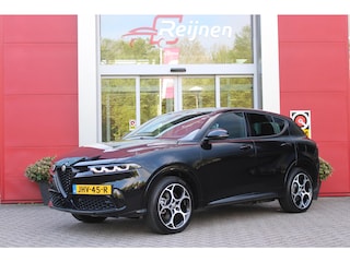 Alfa Romeo Tonale 1.3T PHEV 280PK SPRINT | ADAPTIVE CRUISE CONTROL | LED MATRIX KOPLAMPEN | STOEL/STUUR VERWARMING | PARKEERSENSOREN VOOR + ACHTER | ACHTERUITRIJ CAMERA | DRAADLOZE APPLE CARPLAY/ANDROID AUTO | NAVIGATIE | CLIMATE CONTROL |