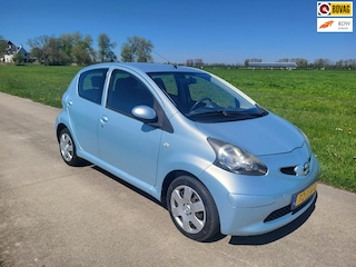 Toyota Aygo 1.0-12V incl NW APK + NW KOPPELING 184.794km 5drs