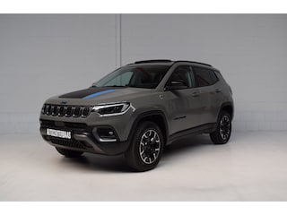 Jeep Compass 4xe 240 Plug-in Hybrid Electric Trailhawk LEER / PANORAMADAK / CAMERA / CARPLAY / LEER