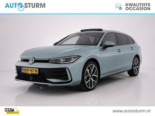Volkswagen Passat Variant 1.5 eHybrid R-Line Edition NL-Auto, Volle Opties!