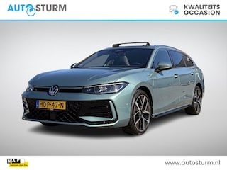 Volkswagen Passat Variant 1.5 eHybrid R-Line Edition NL-Auto, Volle Opties!