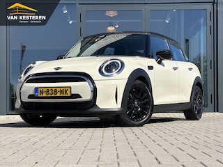 Mini Cooper 1.5 136pk Aut. Business Edition | Facelift | NAV 8,8 Scherm | LED | PDC | Sportstoelen | Carplay | Zwart dak | NL Auto |