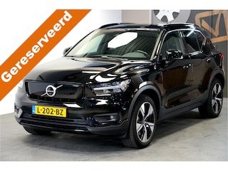 Volvo XC40 Recharge P8 AWD 300kW/408pk Aut. R-Design ADAPT.CRUISE + EL.TREKHAAK + WARMTEPOMP + 360 CAMERA + BLIS + PILOT ASSIST + GOOGLE DASHBOARD + LANE ASSIST + LEER/ALCANTARA + STOEL-&STUURVERWARMING + PARKSENSOREN V&A + 19" LM-VELGEN!!