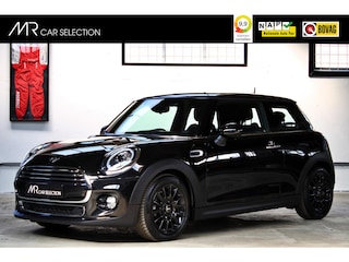 Mini Cooper 1.5 Pepper | Business | Keyless | Head-Up | Apple Carplay | PDC achter | NL auto |