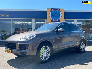 Porsche Cayenne 3.0 S E-Hybrid Sport Chrono | Orig. NL | 100% Porsche dealer onderhouden | PanoramaDak |