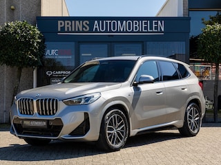 BMW X1 sDrive20i M-Sport|Sfeer|Trekhaak|1e eig|Nieuwstaat