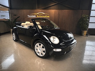 Volkswagen Beetle New Cabriolet 1.6 Highline | Stoelverwarming | Leer |