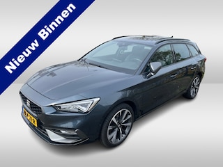 Seat Leon Sportstourer 1.4 TSI eHybrid PHEV FR / Panorama dak / Memory / Full Led / Suede bekleding / Camera / 18 Inch