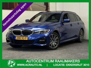 BMW 3-serie TOURING 330E XDRIVE 4X4 PHEV HIGH EXECUTIVE M PAKKET LEDER/ALCANTARA NAVIGATIE CRUISE CONTROL PANORAMA SCHUIF/KANTELDAK APPLE CARPLAY/ANDROID KEYLESS GO UITKLAPBARE TREKHAAK PDC ZEER MOOI !!