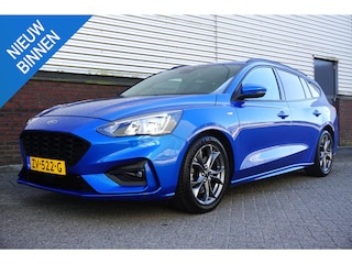 Ford Focus Wagon 1.0 EcoB. ST-Line | WINTERPACK| CAMERA| ALLSEASON!