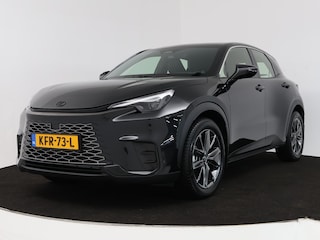 Lexus LBX Emotion 2WD