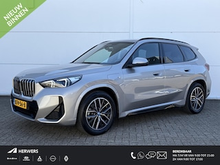 BMW X1 xDrive25e M-Sport Automaat / Trekhaak elektrisch uitklapbaar (  1700 kg ) / Innovation pack / Voorstoelen verwarmd /
