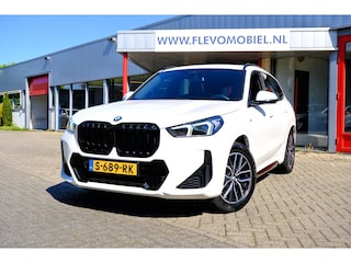 BMW X1 SDrive18i M Sport Aut. Leder|CarPlay|1e Eig|Sportstoelen|LMV|Cam
