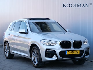 BMW X3 xDrive20i High Executive 184 Pk Automaat M-Pakket / Navi / DAB / Apple Carplay / Trekhaak afneembaar / 19 inch / Pano-dak