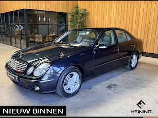 Mercedes-Benz E-klasse 240 Elegance Automaat. Youngtimer. BTW auto met slechts 104000 km !!