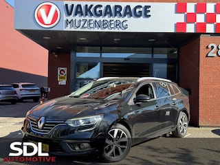 Renault Mégane Estate 1.2 TCe Bose // MASSAGE STOELEN // NAVI // CAMERA // TREKHAAK // BOSE PREMIUM AUDIO // CLIMA //