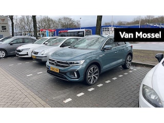 Volkswagen T-Roc 1.5 TSI R-Line | 150 PK | Automaat | Trekhaak | Stoelverwarming | Keyless | Digital Cockpit | Elektrische Achterklep | Beats Audio