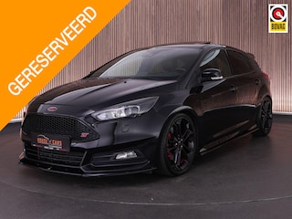 Ford Focus ST-3 2.0 250pk PERFORMANCE PACK |Milltek|Maxton|KW suspensions|schuif/kantel|sony|Apple Carplay|blind spot||bi-xenon|winterpack|19" Performance velgen|