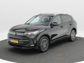 Volkswagen Tiguan 1.5 eHybrid Life 204 Pk Stoel/Stuur Verwarming | 360° Camera | Adaptive Cruise | Trekhaak | Carplay | 18 Inch | 155 Km !!