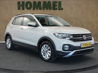 Volkswagen T-Cross 1.0 TSI Life ORIGINEEL NEDERLANDSE AUTO - AFKOMSTIG VAN 1E EIGENAAR - PARKEERSENSOREN VOOR/ ACHTER - NAVIGATIE - ADAPTIEVE CRUISE CONTROL - AIRCO - ARMSTEUN VOOR - 4 SEIZOENENBANDEN - DAKRAILS - DAB AUDIO