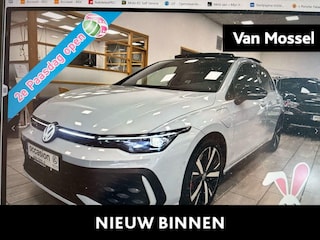 Volkswagen Golf 1.5 eHybrid GTE 272 PK | SoH 100% | Automaat | Black Style Pakket | 360* Camera (Helicopter) | Panorama Dak | Stoel en Stuurverwarming