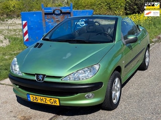 Peugeot 206 CC 1.6-16V Electric pakket Audio-CD/MP3 LMV 14" Sportstoelen 2 x Airbag Getint glas Windscherm Dealeronderhoud Nw Apk!