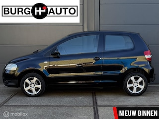 Volkswagen Fox 1.2 Trendline - 2E EIGENAAR - APK T/M 08-02-2027 - TREKHAAK - LM VELGEN - EL. RAMEN + SPIEGELS - STUURBEKRACHTIGING - NAP - NL AUTO - GOED ONDERHOUDEN -