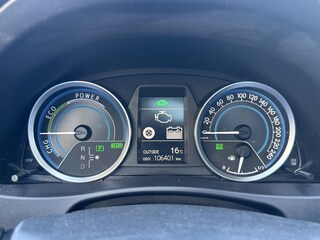 Toyota Auris 1.8 Hybride Lease | Trekhaak | Panoramadak | Navigatie | Rijklaarprijs!