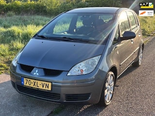 Mitsubishi Colt 1.3 Invite 5-Drs Airco Electric pakket Audio/CD LMV 15" ABS Colorpakket Afn. trekhaak Dealeronderhoud Nieuwe Apk!