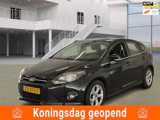 Ford Focus 1.0 EcoBoost Lease Titanium|NAVI|DODEHOEKSENSR|KEYLLES|BORDENHERKENING|CRUISE|LINEASSIST|PARKASIST