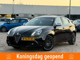 Alfa Romeo Giulietta 1.4 T Distinctive/ AUTOMAAT