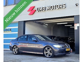 BMW 320i Dynamic Executive