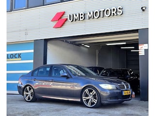 BMW 320i Dynamic Executive