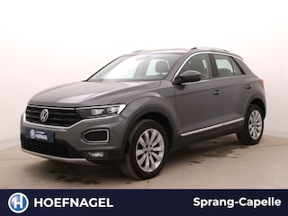 Volkswagen T-Roc 1.5 TSI Sport | Trekhaak | Camera | Adaptive Cruise | Stoel-/Stuurverwarming | Digital Dash | CarPlay