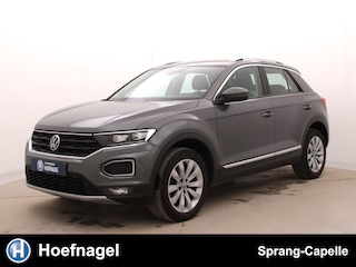 Volkswagen T-Roc 1.5 TSI Sport | Trekhaak | Camera | Adaptive Cruise | Stoel-/Stuurverwarming | Digital Dash | CarPlay