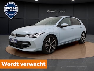 Volkswagen Golf 1.5 eHybrid Life Edition | Trekhaak | Camera | ACC | Parkeerhulp | Stuur-/Stoelverwarming | 18'' |