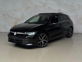 Volkswagen Golf 1.5 eTSI 50 Edition / Pano / Massage / Head-up /