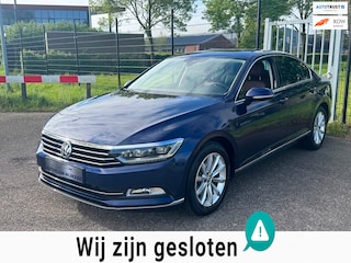 Volkswagen Passat 1.4 TSI Highline LED Virtual Camera Carplay Leder