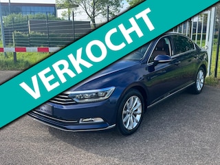 Volkswagen Passat 1.4 TSI Highline LED Virtual Camera Carplay Leder