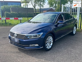 Volkswagen Passat 1.4 TSI Highline LED Virtual Camera Carplay Leder