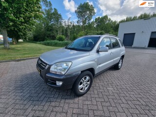 Kia Sportage 2.0 CVVT Comfort AIRCO PARKEERSENSOR ACHTER NIEUWE APK/HALFLEDER
