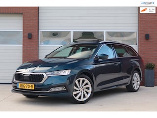 Skoda Octavia Combi 1.4 TSI iV PHEV Business Edition - Panoramdak - Head up - Memory seats - Sfeerverlichting - LED - Camera