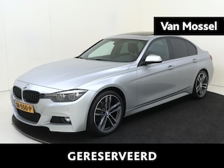 BMW 320i Edition M Sport Shadow Executive | Audio Media Pack | cruise control | electronic climate control | LED koplampen | lederen bekleding | lichtmetalen velgen 18" | M Aerodynamica | navigatiesysteem full map | elektrisch glazen schuif-/kanteldak | navigatiesysteem full map + hard disk |