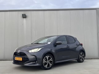 Toyota Yaris 1.5 Hybrid 115 Dynamic | Comfort Pack | Stoel en stuur verwarming | Dode hoek detectie