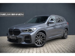 BMW X1 xDrive25e High Executive Edition M Sport | Stoelverwarming | Trekhaak | Parkeersensoren | Navigatie | Ambiance Verlichting | Keyless | Cruise Control | LED | Climate Control | DAB | BTW |
