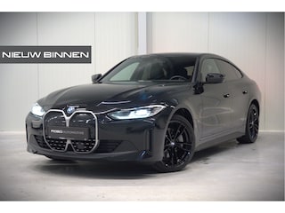 BMW i4 eDrive40 84 kWh | Stoelverwarming | Stuurverwarming | Apple Carplay | Adaptive Cruise Control | Memory Seat | Trekhaak | Camera | Parkeersensoren | Navigatie | Ambiance Verlichting | HIFI |