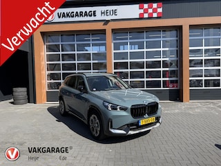 BMW X1 sDrive18i | NIEUW MODEL | Trekhaak | Sportstoelen met geheugen | Camera | Leer |