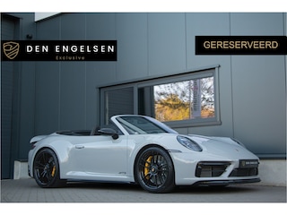 Porsche 911 Cabrio 3.0 Carrera GTS 480PK | Handgeschakeld | Keramische | NL Auto | Burmester | Lift | ACC | PDCC | 360 Camera | Exclusive Manufaktur | Sportuitlaat | PDLS |  Achterasbesturing | Stoelventilatie + Verwaring | Stuurverwarming | Memory | Sport-Chrono | Lane & Side Assist | N.P €263.197 | Auto Blip | Front Xpel PPF | Interieurverlichting | 18-voudige Sportstoelen | Apple & Android Carplay.