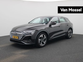 Audi Q8 e-tron 55 quattro Edition 115 kWh 408 PK | Automaat | Navigatie | Apple Carplay | Android Auto | Parkeersensoren | Trekhaak | Climate Control | Cruise Control |